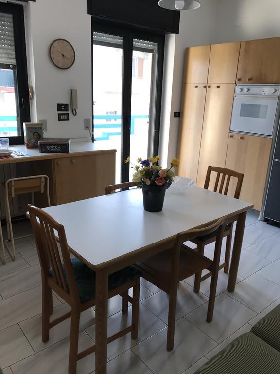 דירות נאפולי Casa Tiziana מראה חיצוני תמונה