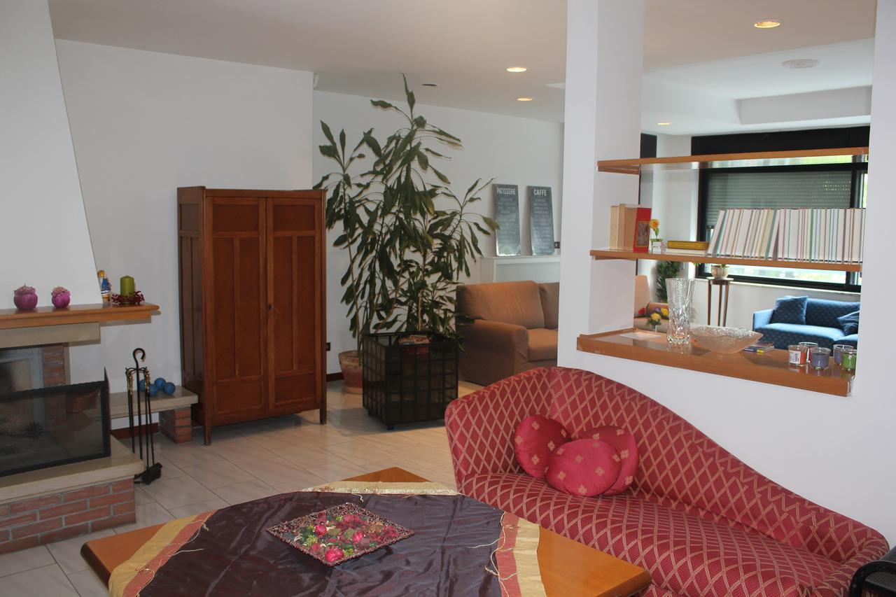 דירות נאפולי Casa Tiziana מראה חיצוני תמונה